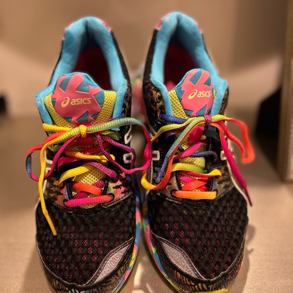 Asics women's Black Multicolor Gel-Noosa Tri 8 Sneakers - Picture 2 of 8